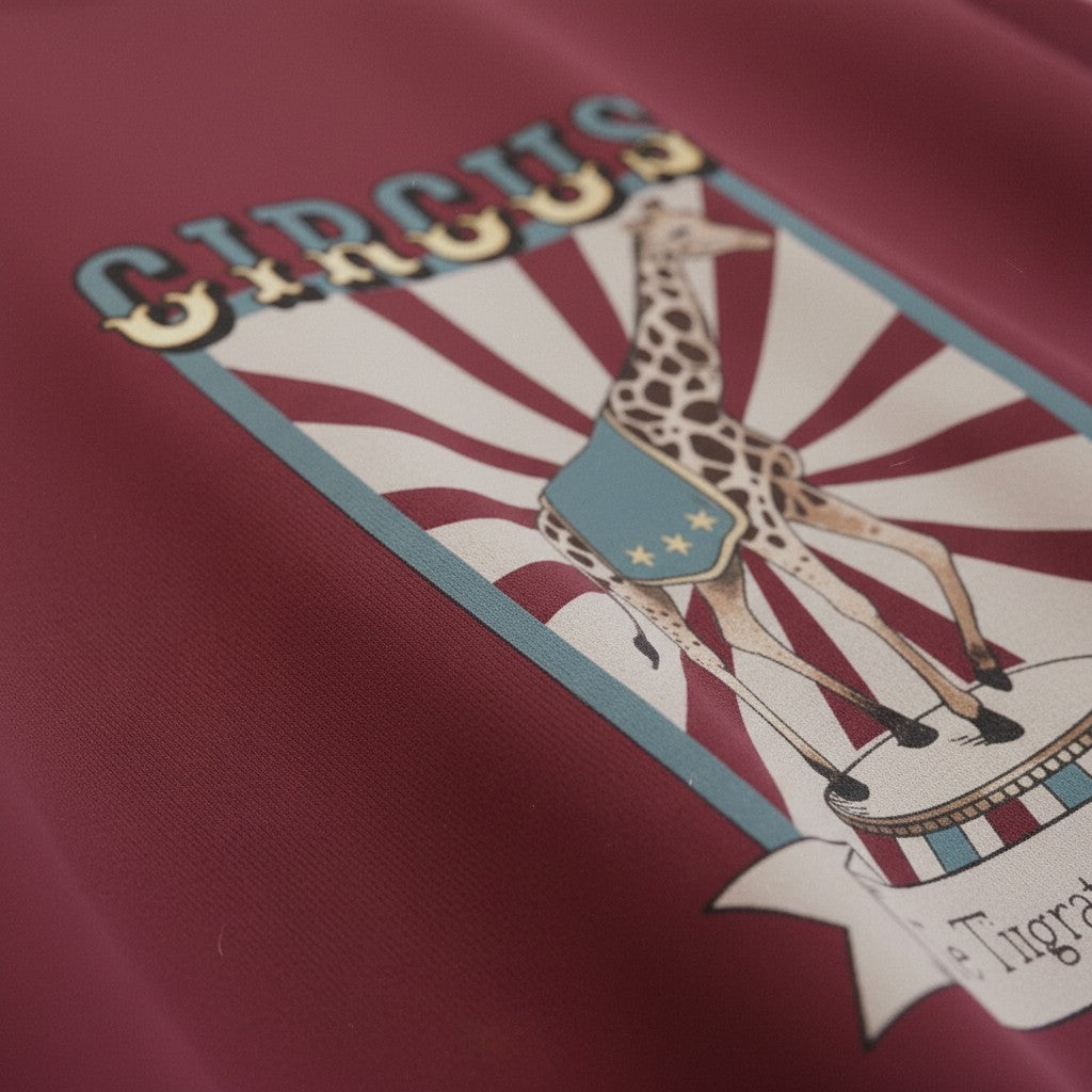 eleOnora — Sudadera Jirafa Trapecista, detalle macro del estampado